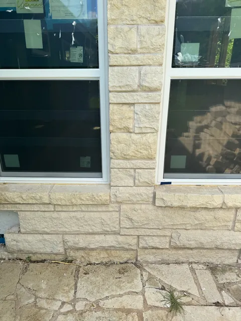 Natural Stone vs. Manufactured Veneer: How to Choose
